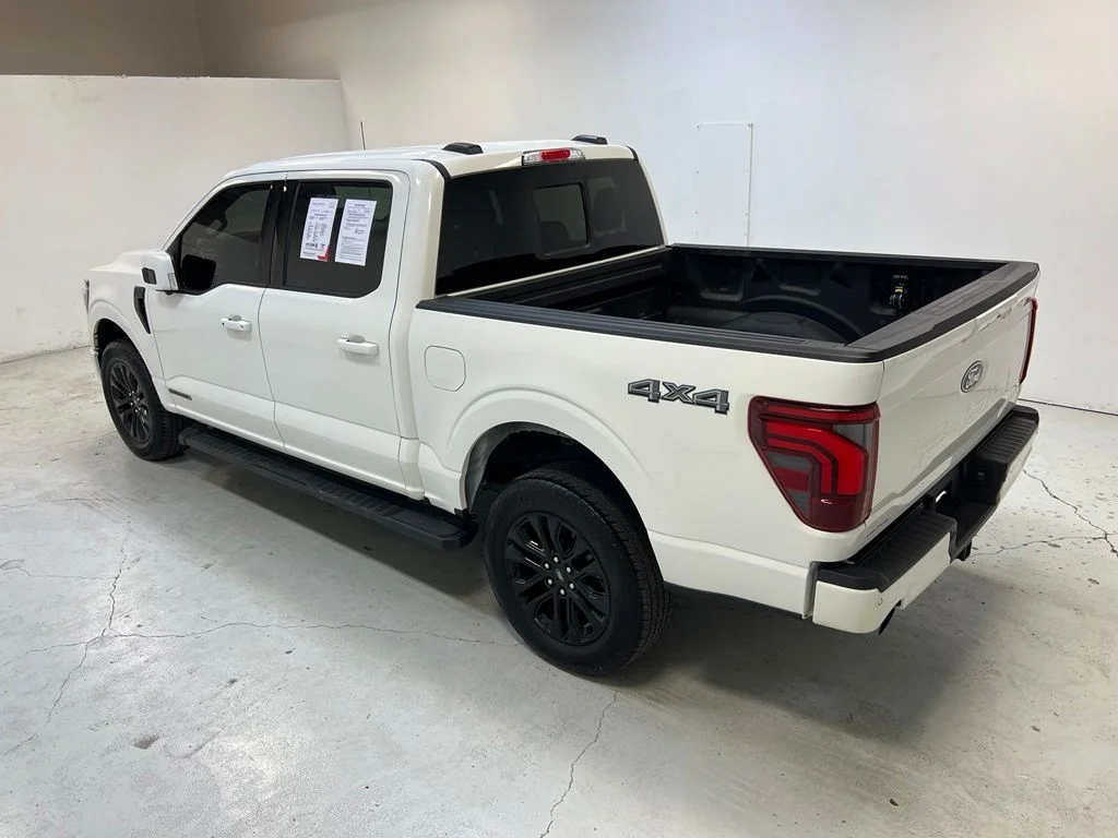 Used 2025 White Ford Lariat image 5