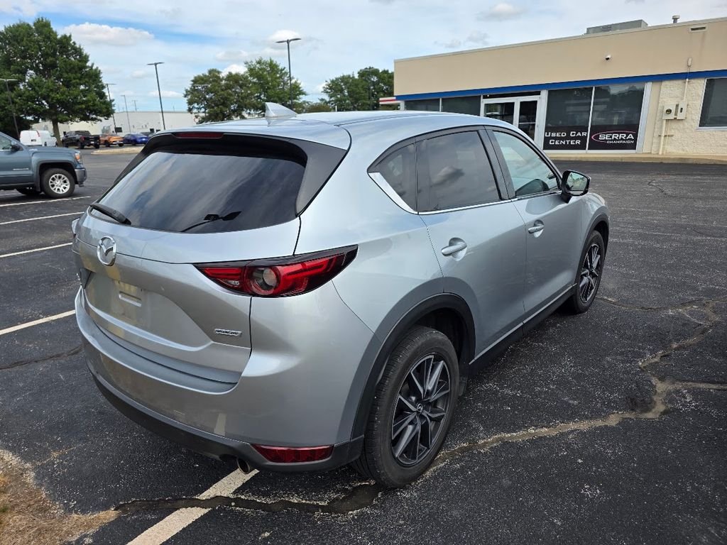 Used 2017 Sonic Silver Metallic Mazda Grand Select image 4