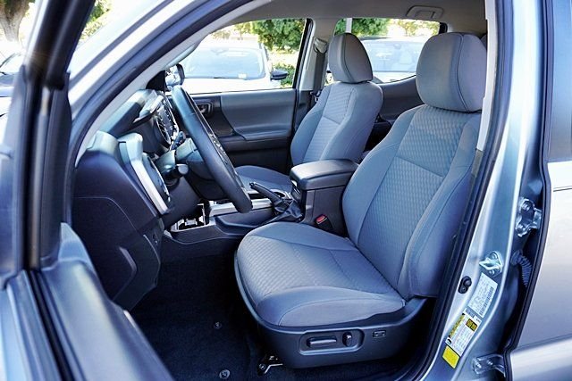 Used 2022 Silver Toyota SR5 image 16