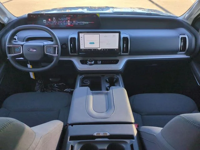New 2026 Oxford White Ford MAX Active image 15