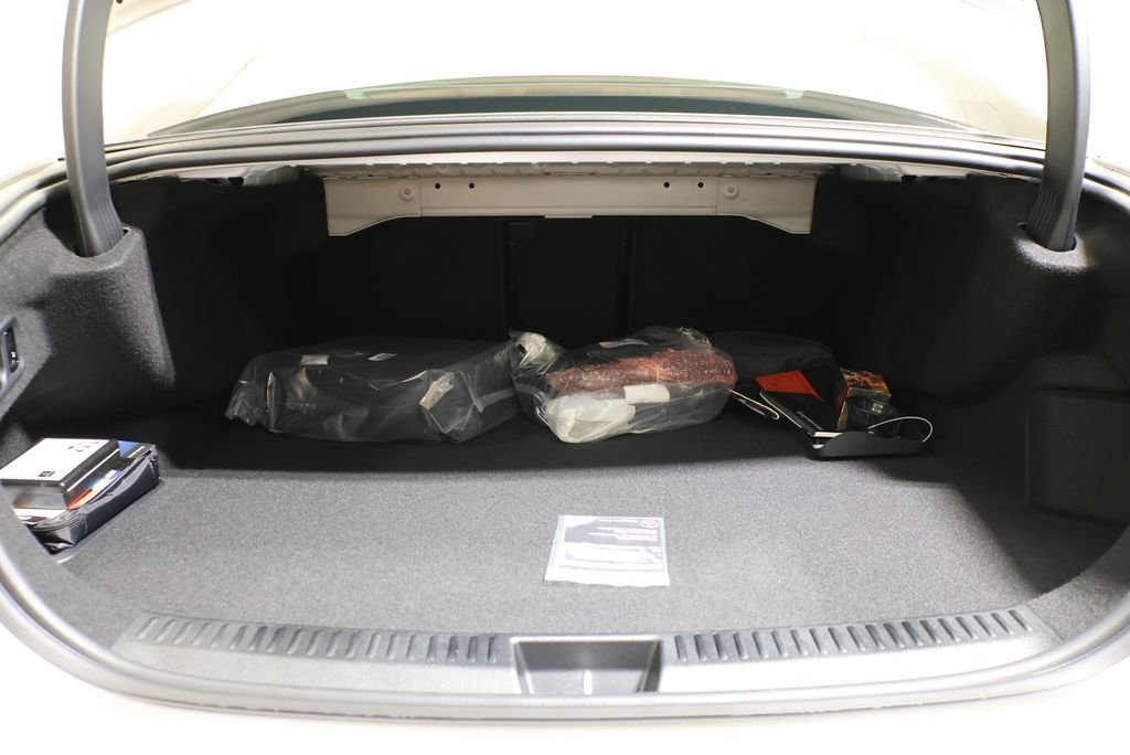 New 2027 MANUFAKTUR Moonlight White Magno Mercedes-Benz E 53 AMG® image 56