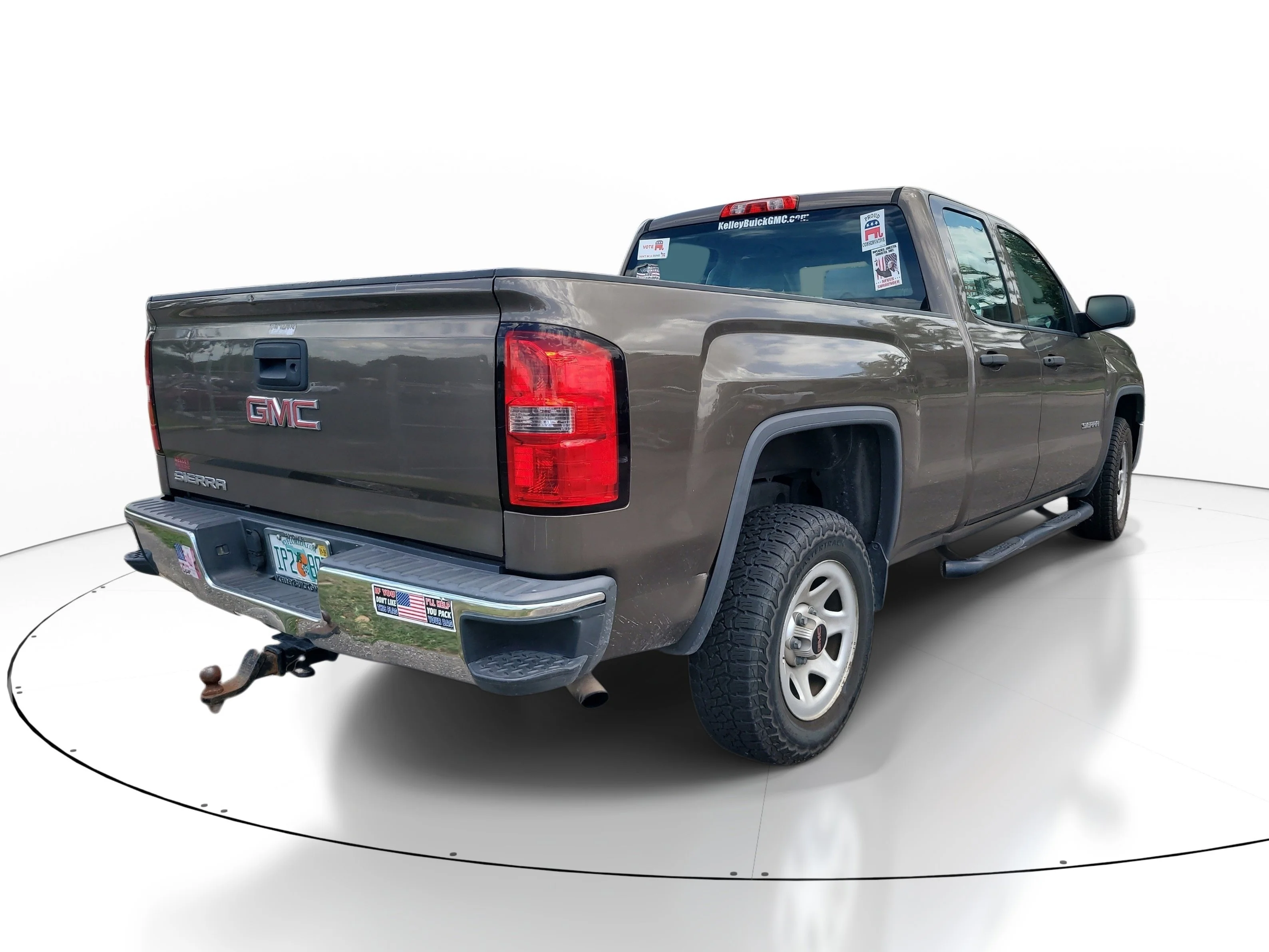 Used 2015 Bronze Alloy Metallic GMC Base image 4
