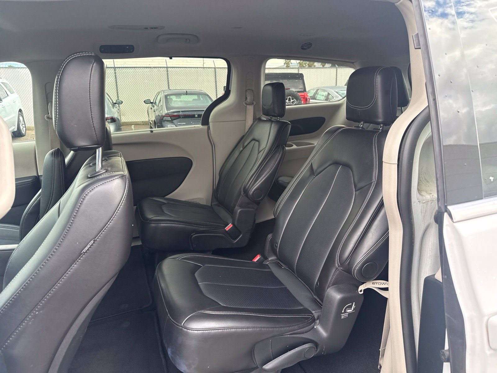 Used 2024 Bright White Clearcoat Chrysler Touring L image 12