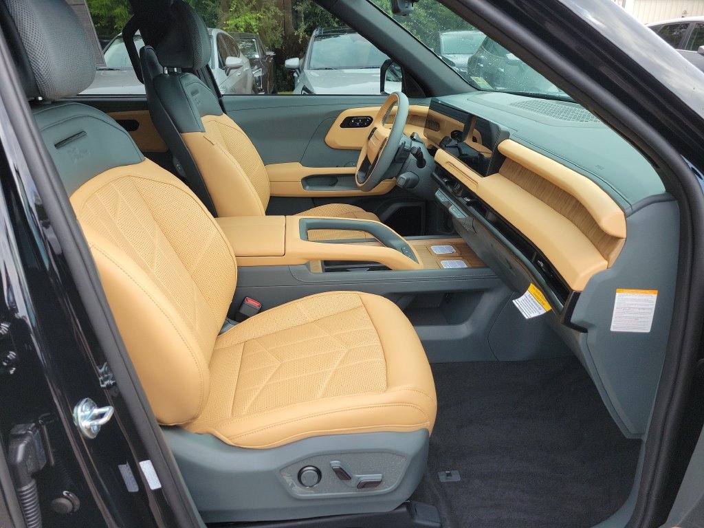 New 2027 Ebony Black Kia X-LINE SX image 7