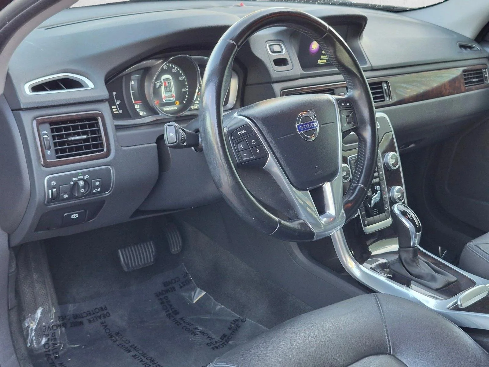 Used 2016 Black Stone Volvo T5 Premier image 10