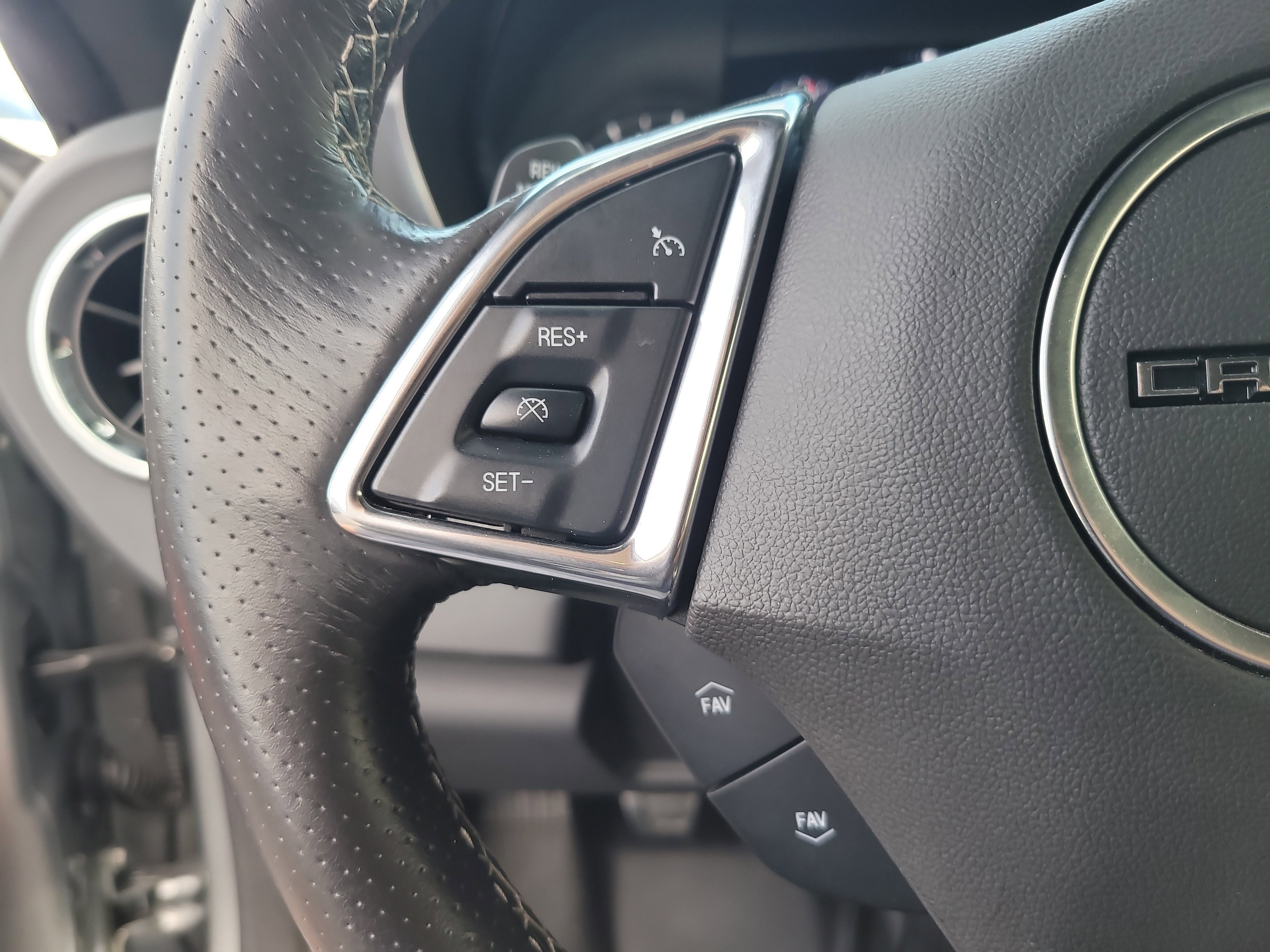 Used 2023 Sharkskin Metallic Chevrolet 1SS image 26