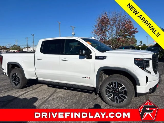 Used 2025 White GMC AT4 image 4