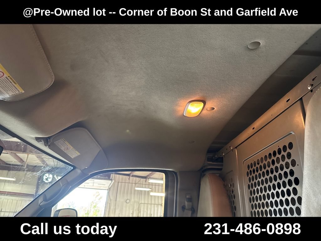 Used 2013 SUMMIT WHITE Chevrolet BASE image 13