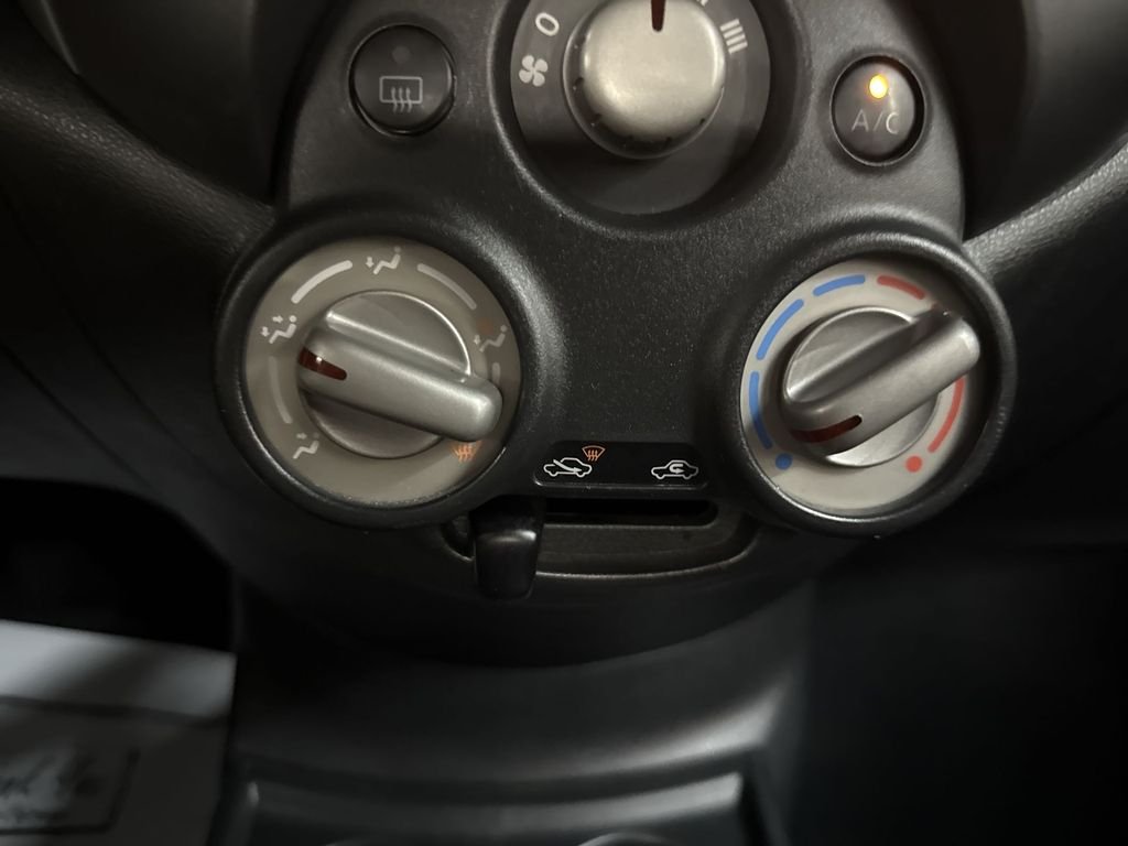 Used 2012 Blue Onyx Metallic Nissan 1.6 SV image 25