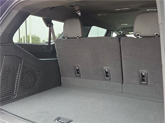 New 2027 Glacier White Tricoat GMC Denali image 10