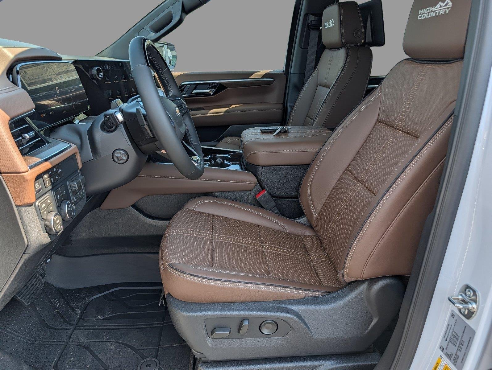 New 2026 Polar White Tricoat Chevrolet High Country image 10