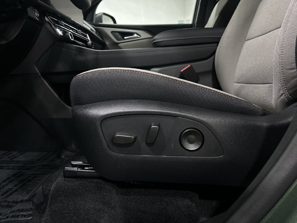 2027 Chevrolet Traverse LT - Photo 14