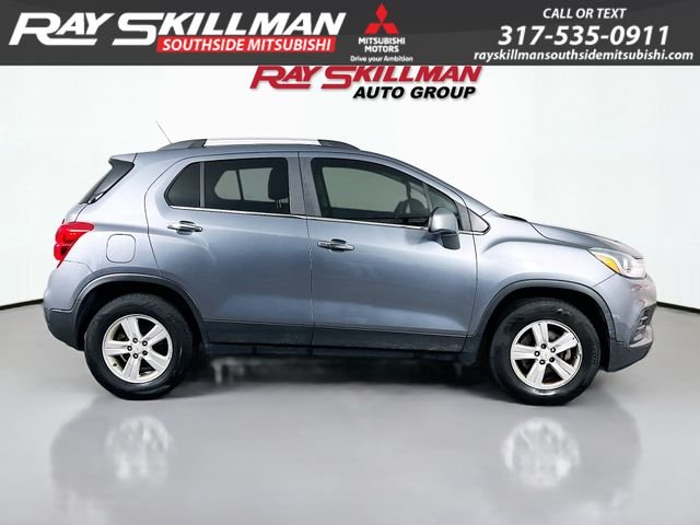 Used 2019 Gray Chevrolet LT image 8