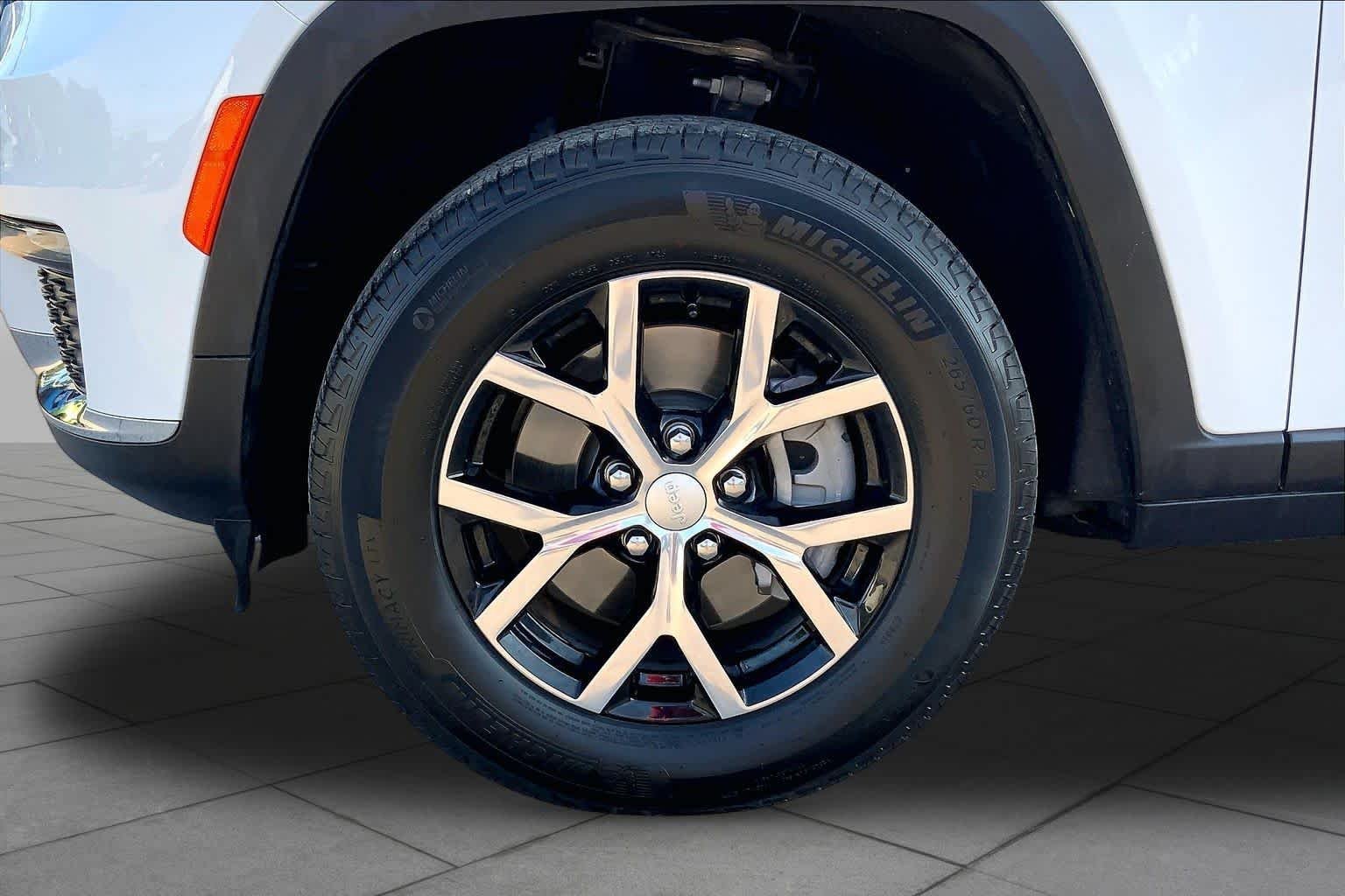 Used 2025 Bright White Clearcoat Jeep Limited image 11