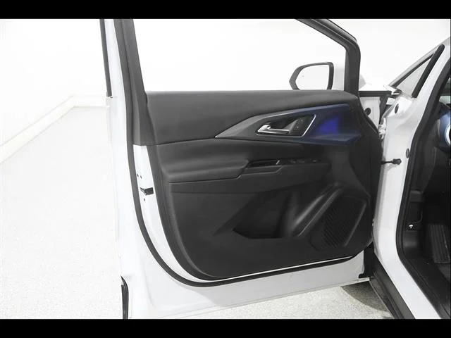Certified Used 2024 Summit White Chevrolet 2LT image 5