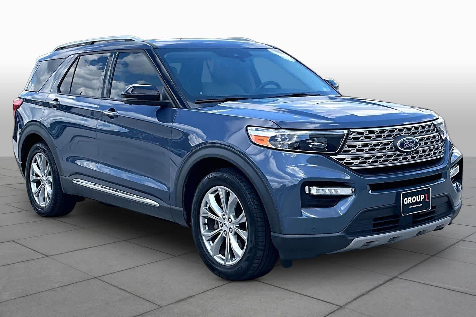 Used 2021 Infinite Blue Metallic Tinted Clearcoat Ford Limited image 3