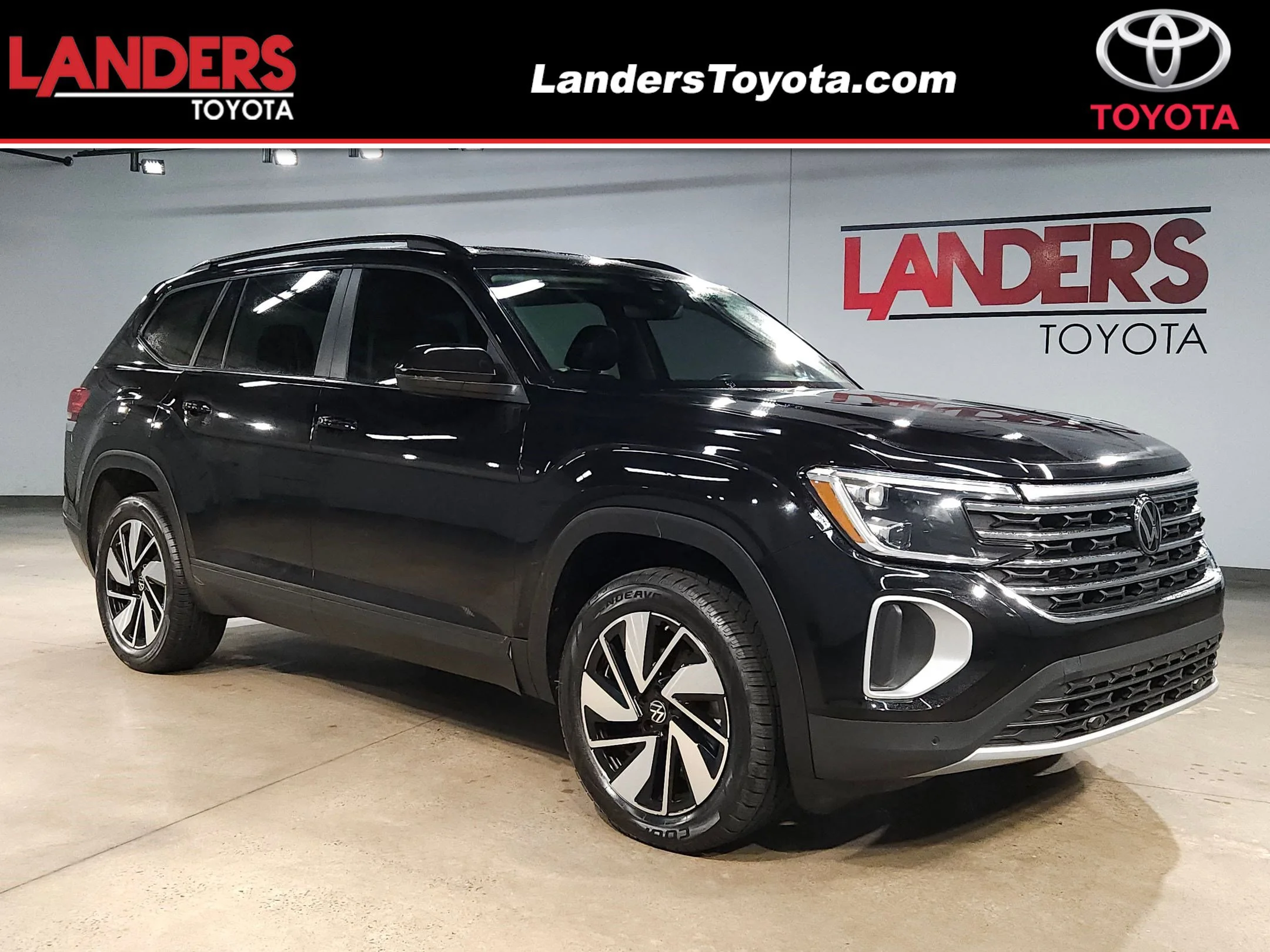 2024 Volkswagen Atlas 2.0T SE w/Tech's photo