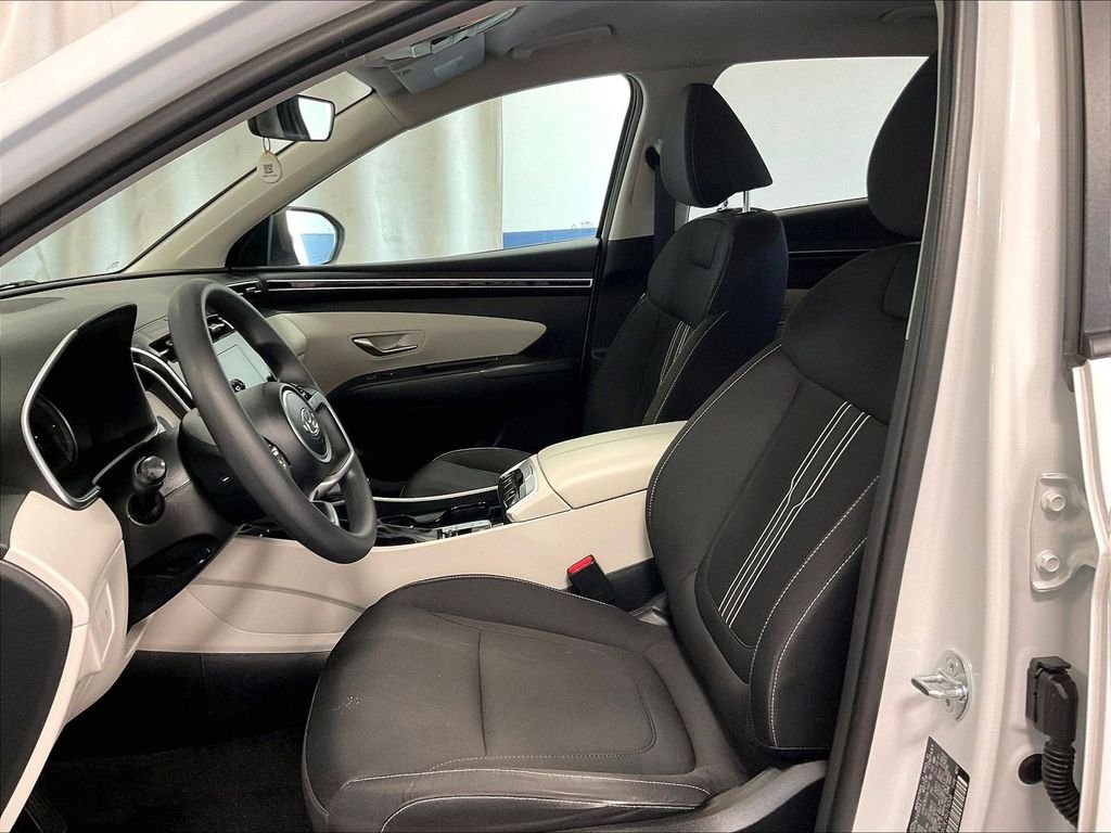 Used 2024 White Hyundai SEL image 10