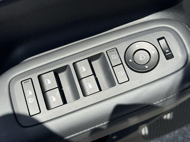 New 2026 White Hyundai Limited FWD image 30