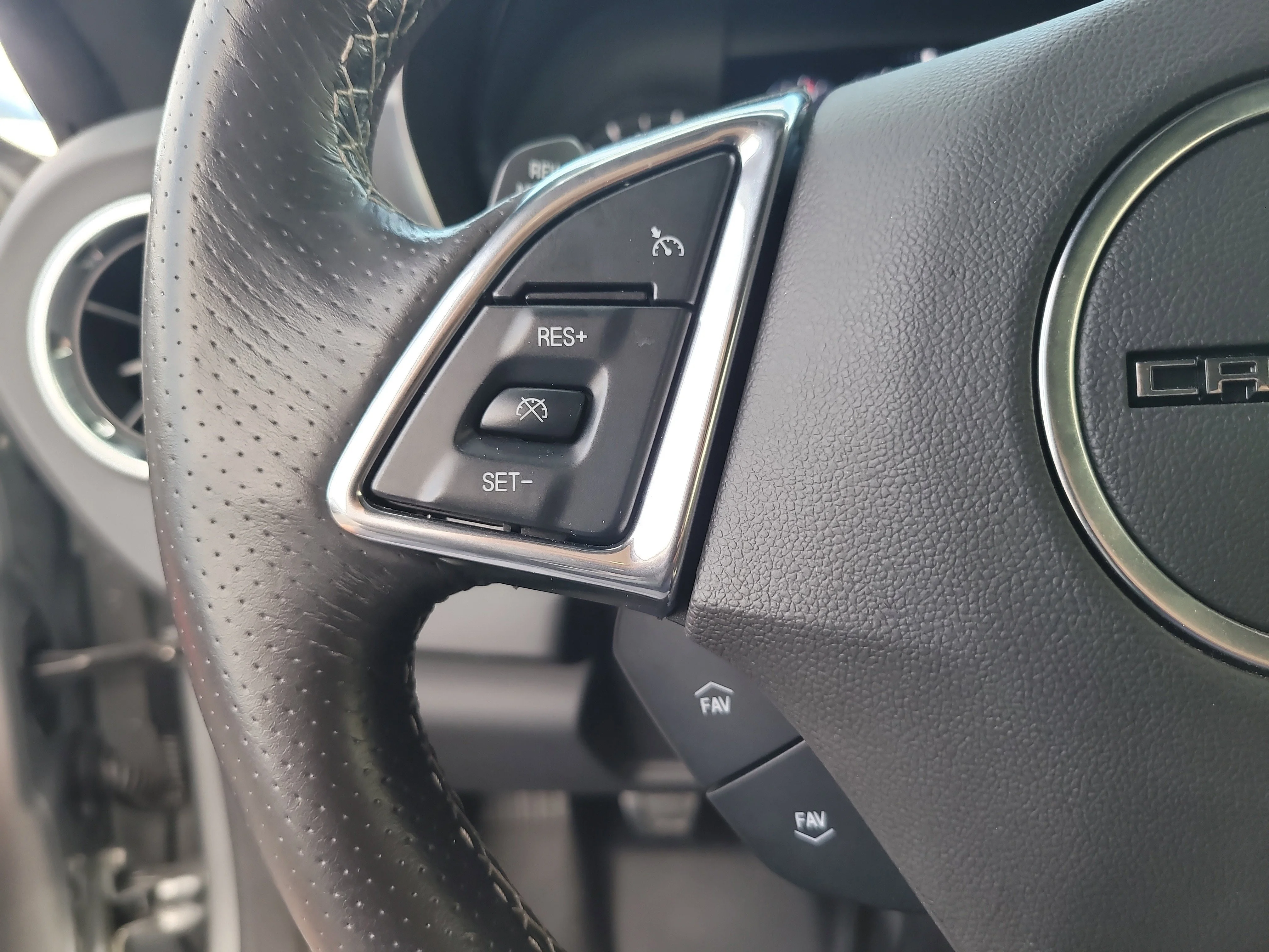 Used 2023 Sharkskin Metallic Chevrolet 1SS image 26