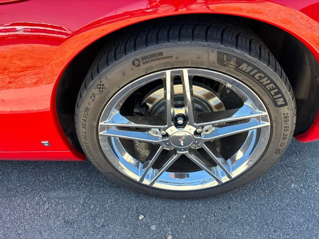 Used 2009 Red Chevrolet Base image 7
