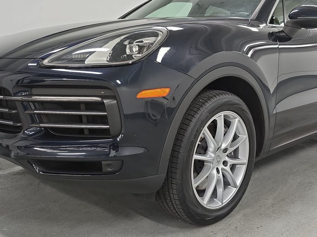 Certified Used 2023  Porsche Base image 11