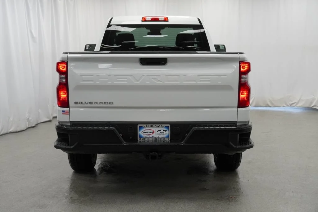 New 2026 Summit White Chevrolet WT image 30