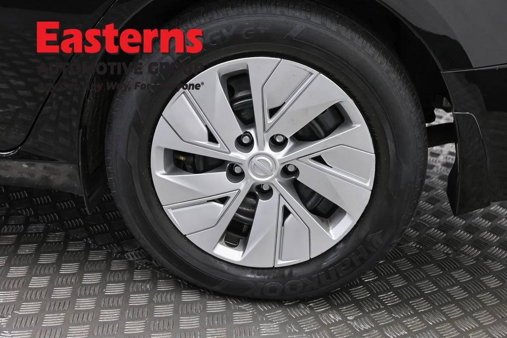 Used 2023 Black Nissan 2.5 S image 30