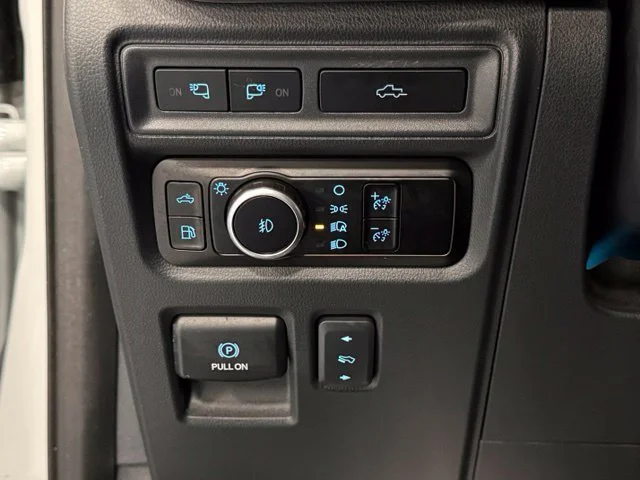 Used 2023 White Ford Lariat image 14
