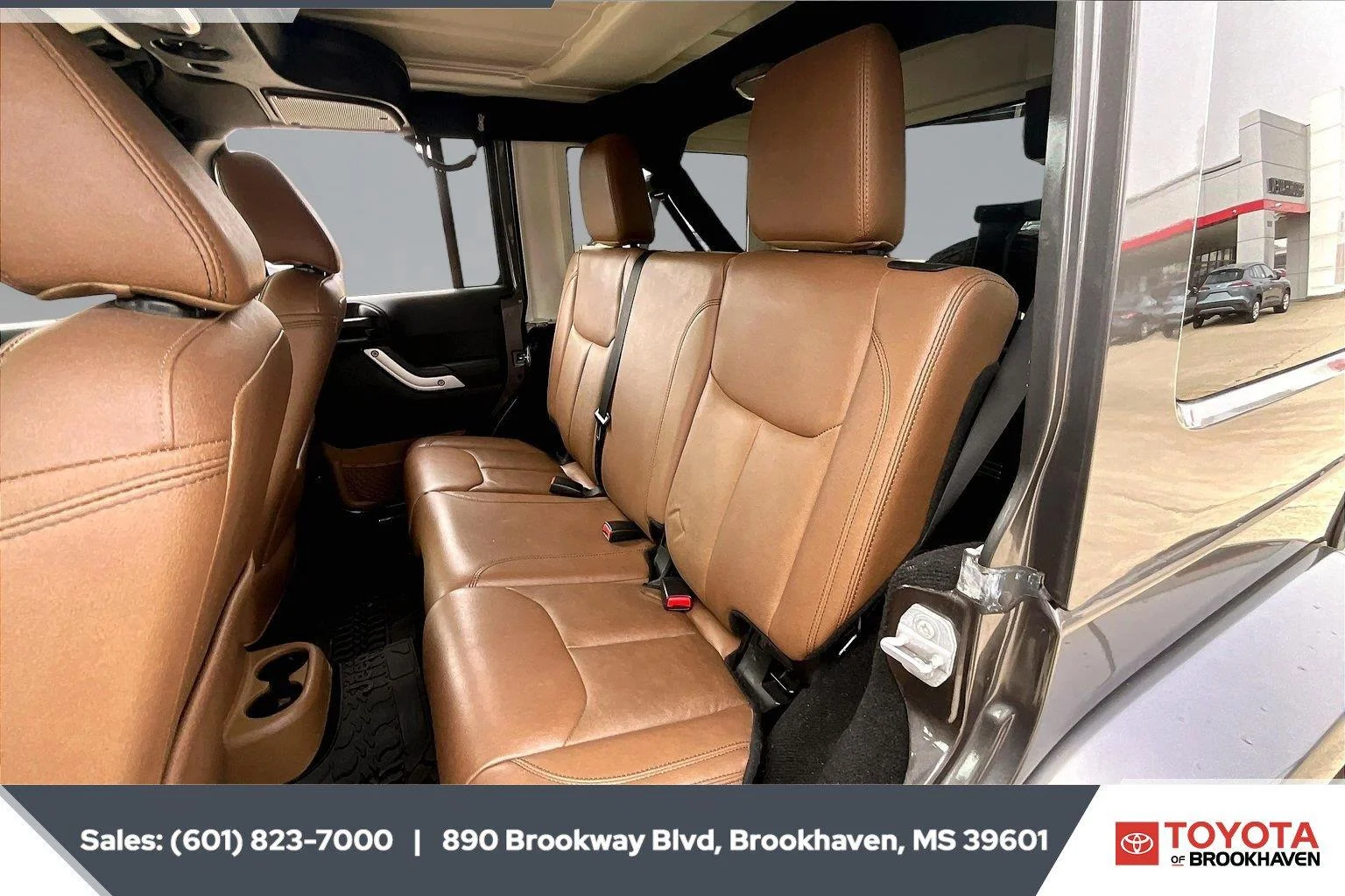 Used 2016 Granite Crystal Metallic Clearcoat Jeep Sahara image 18