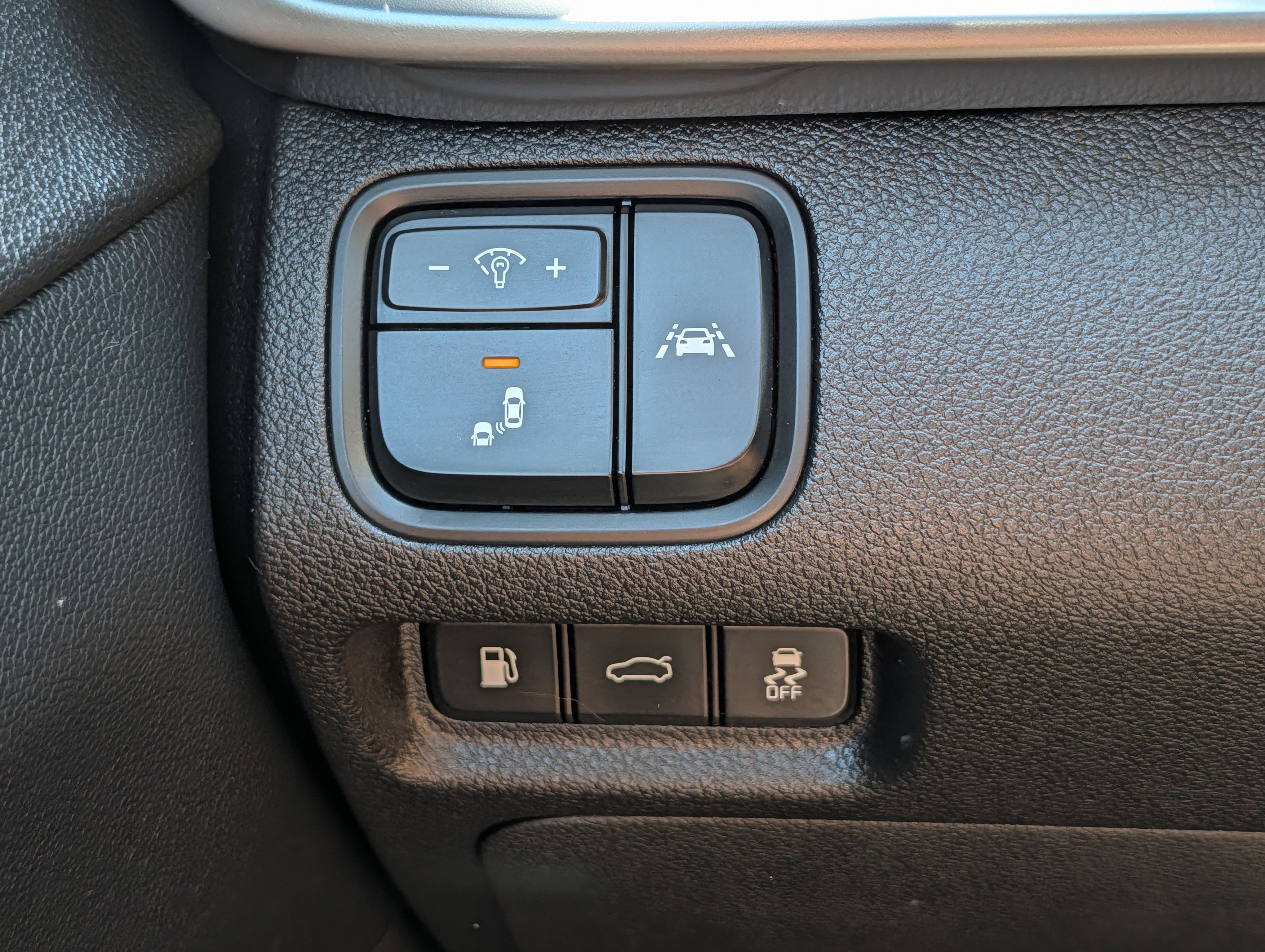 Certified Used 2019 Ebony Black Kia LX image 26