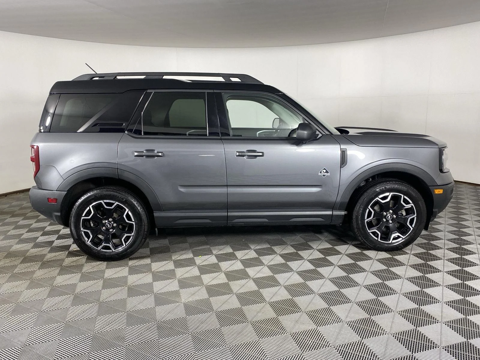 Used 2025 Carbonized Gray Ford Outer Banks image 11