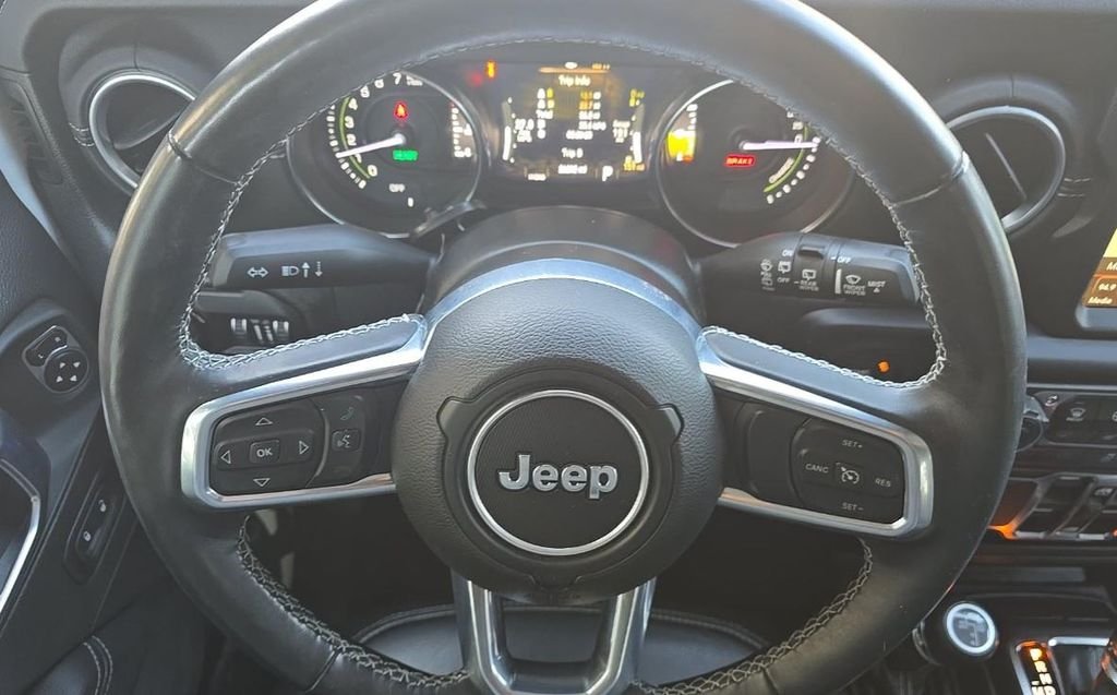 Used 2021 White/off-white Jeep Unlimited Sahara 4xe image 9