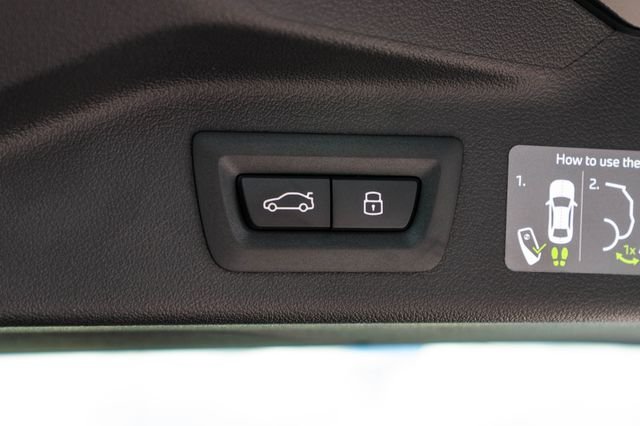 New 2027 Black Sapphire Metallic BMW M60i image 45