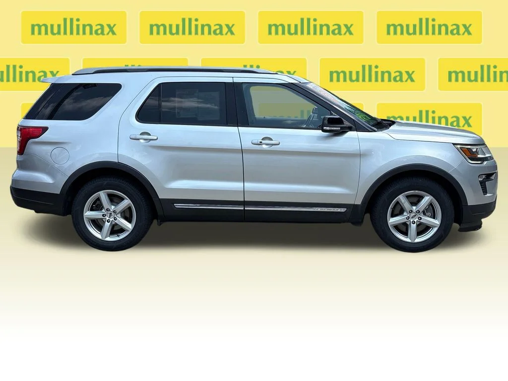 Used 2018 Silver Ford XLT image 2