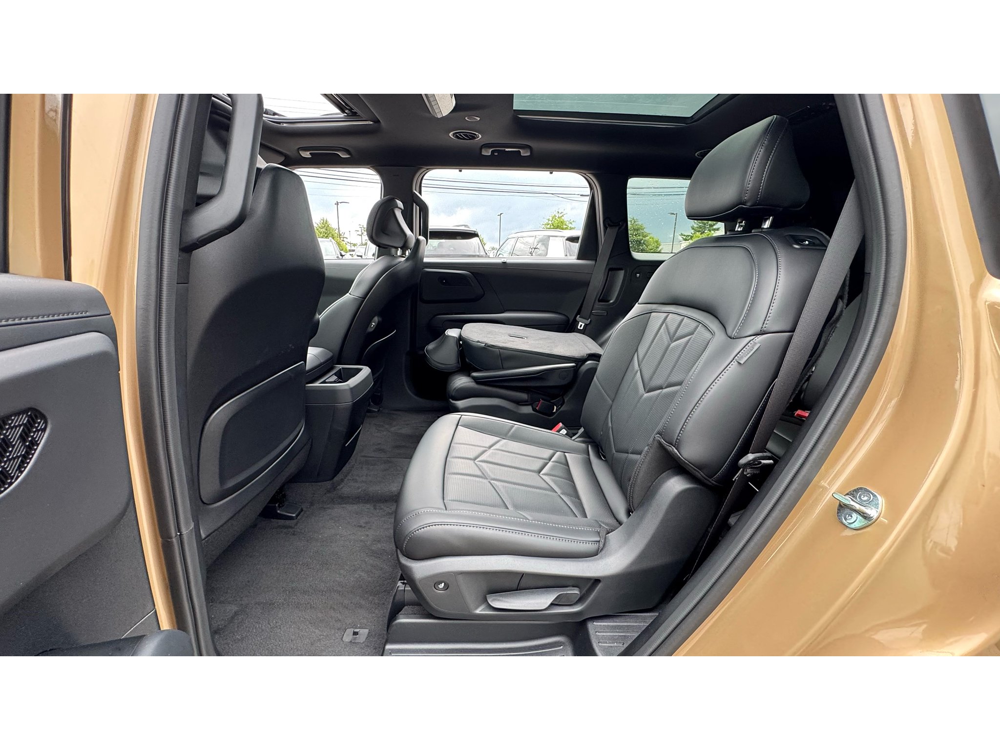 New 2027 Terrain Brown Kia X-LINE SX image 24