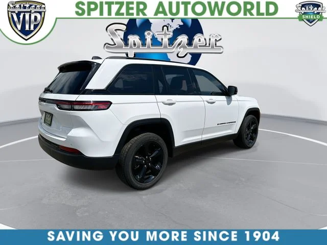 Used 2024 White Jeep Altitude X image 9