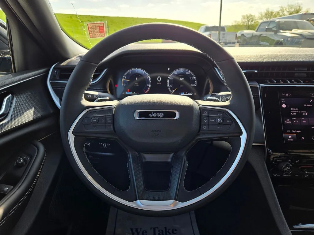 Certified Used 2025 White Jeep Altitude X image 20