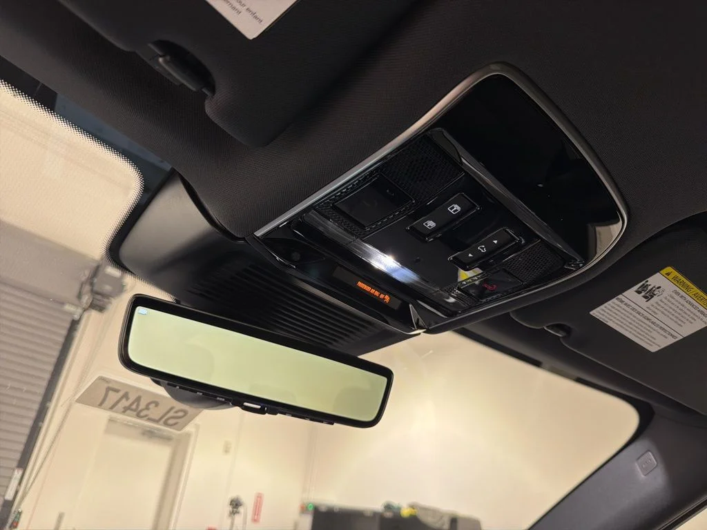 New 2026 Fuji White Land Rover Dynamic SE P530 V8 image 18