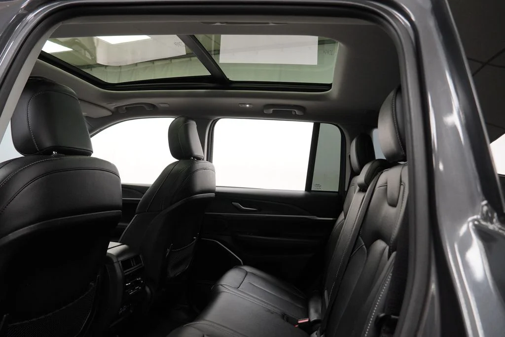 Used 2023 Gray Jeep 4xe image 4