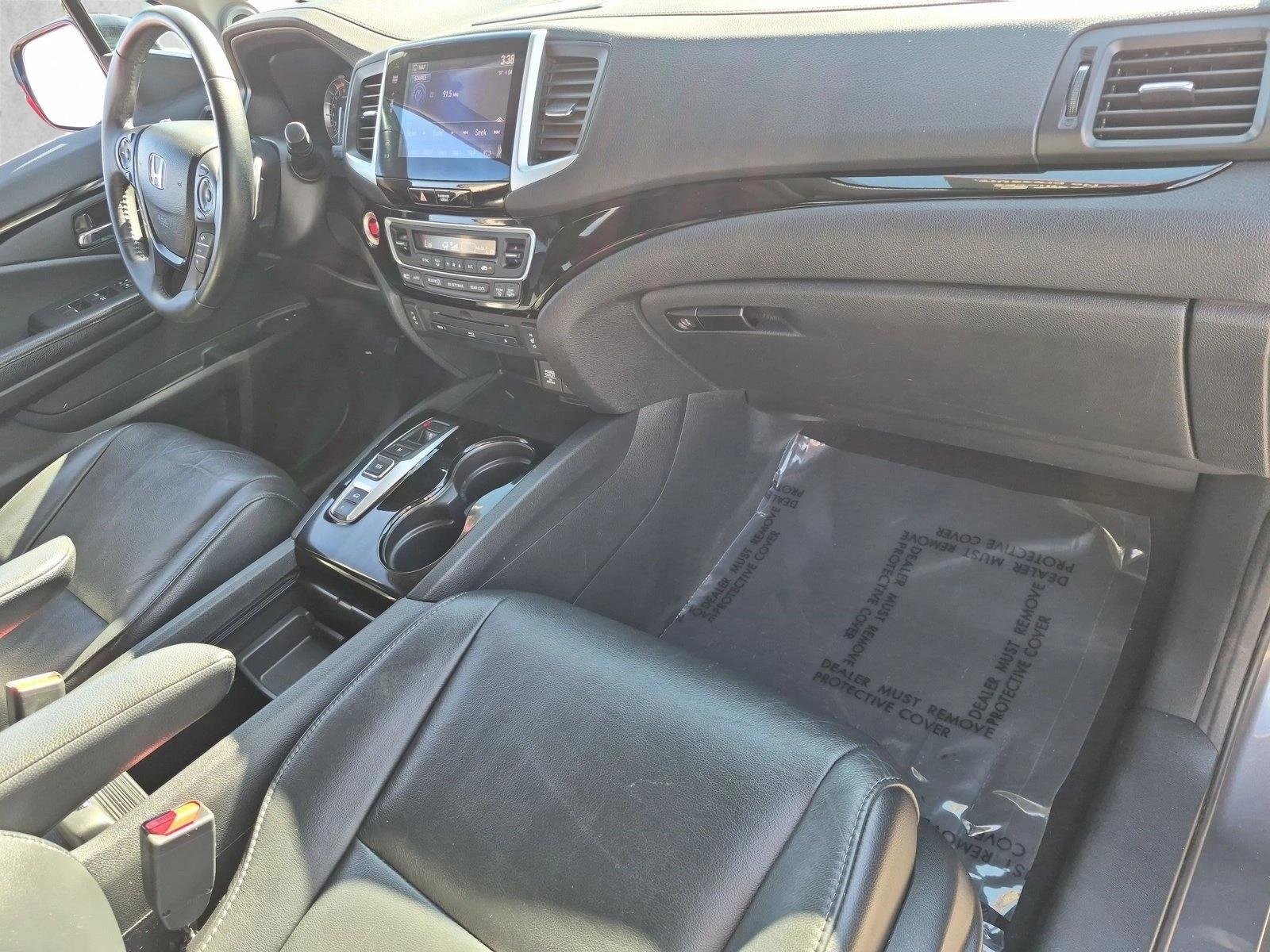 Used 2016 Modern Steel Metallic Honda Touring image 21