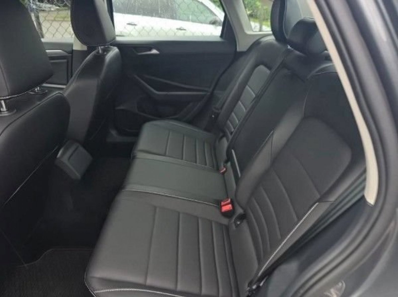 Used 2022 Platinum Gray Metallic Volkswagen SE image 6