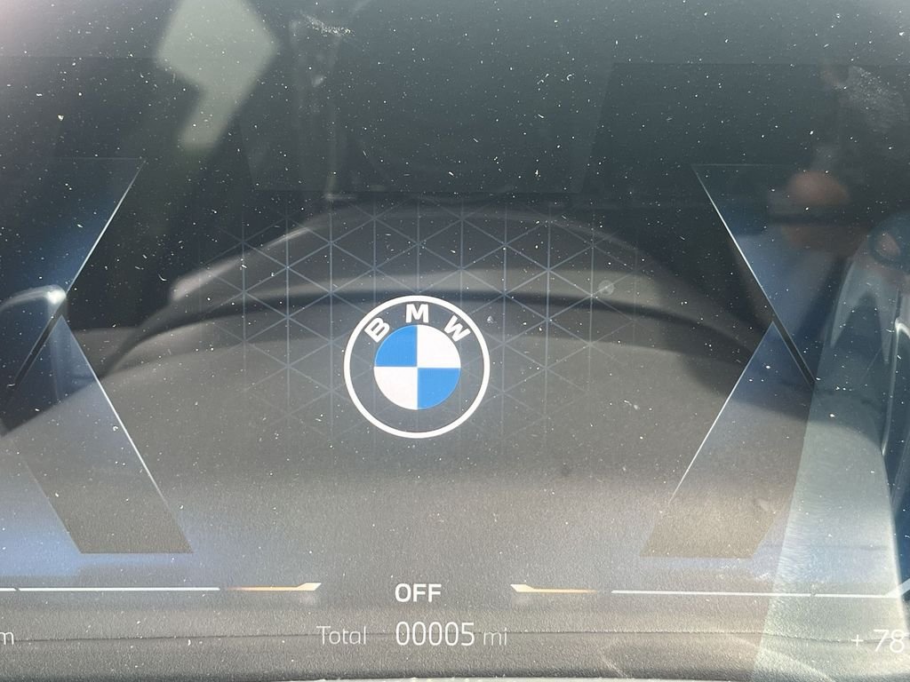 New 2027 White Metallic BMW xDrive40i image 15