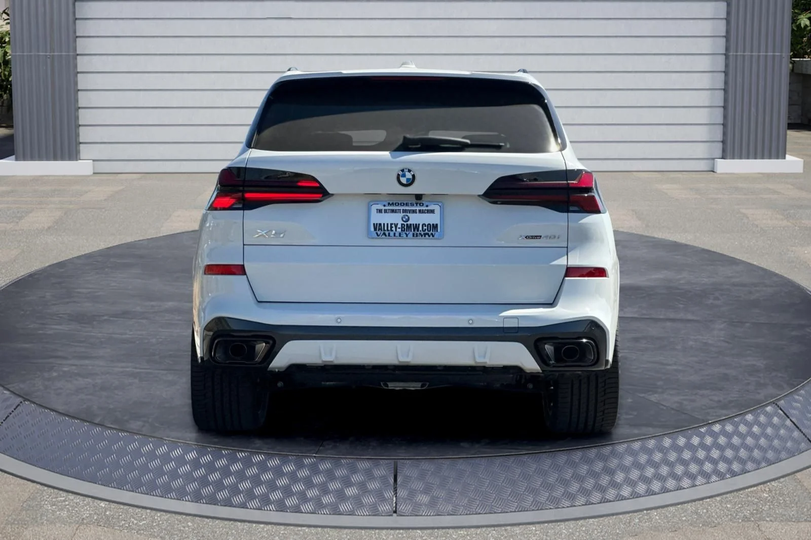 New 2026 Alpine White BMW xDrive40i image 5