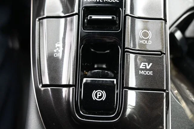 Used 2024  Toyota XLE image 28