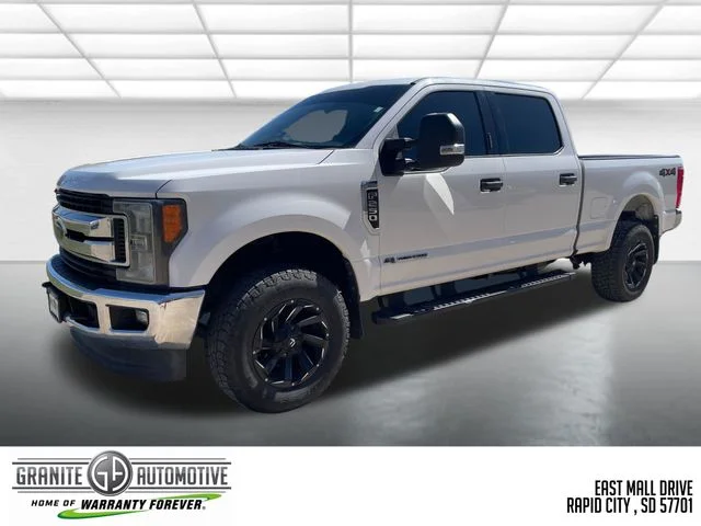 Used 2018 White Ford XLT image 1