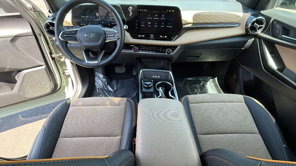 Used 2025 Green Chevrolet ACTIV image 26