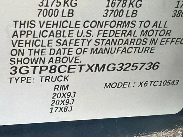 Used 2021 PACIFIC BLUE METALLIC GMC Elevation image 31
