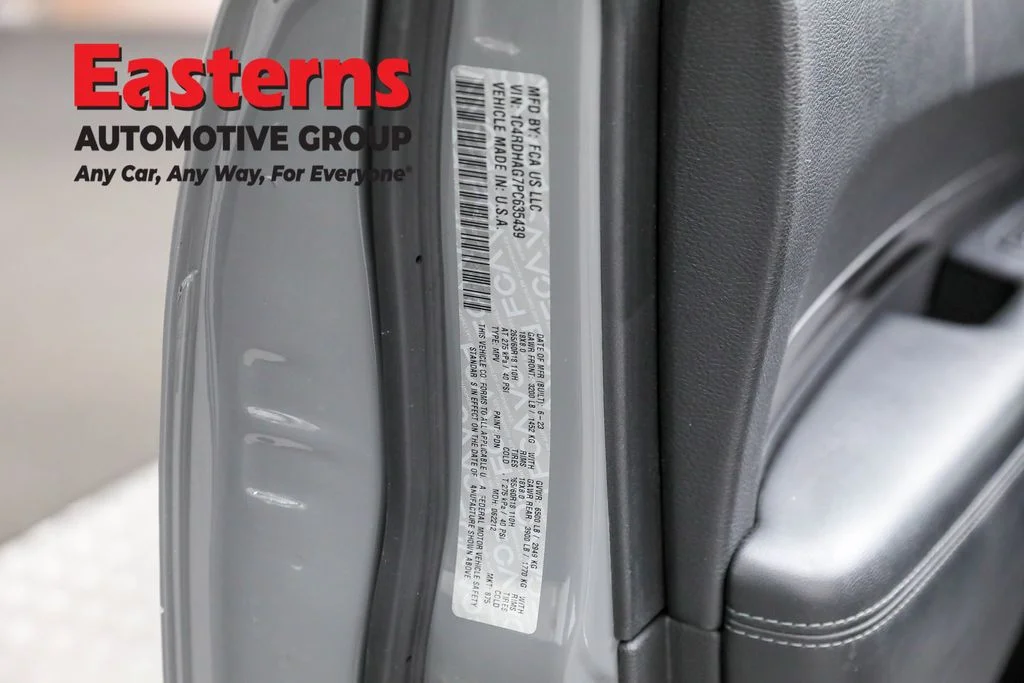 Used 2023 Gray Dodge SXT image 34