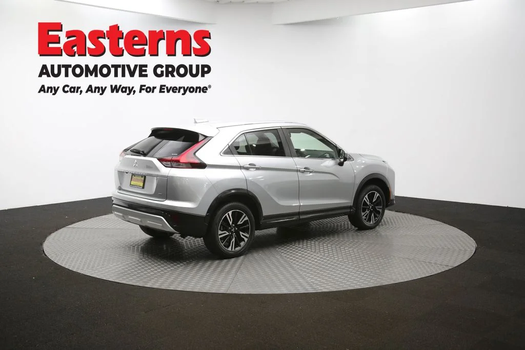 Used 2024 Silver Mitsubishi SE image 39